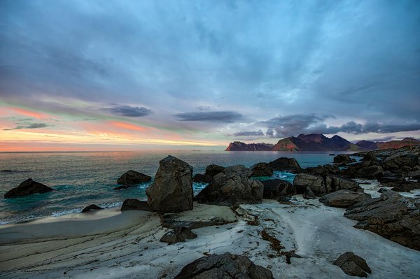 Peut-on trouver une location de vacances en Provence avec des ateliers de poterie et des balades à cheval?